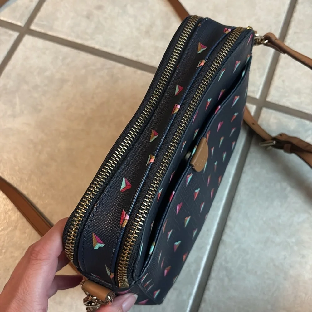 Navy Fossil crossbody purse